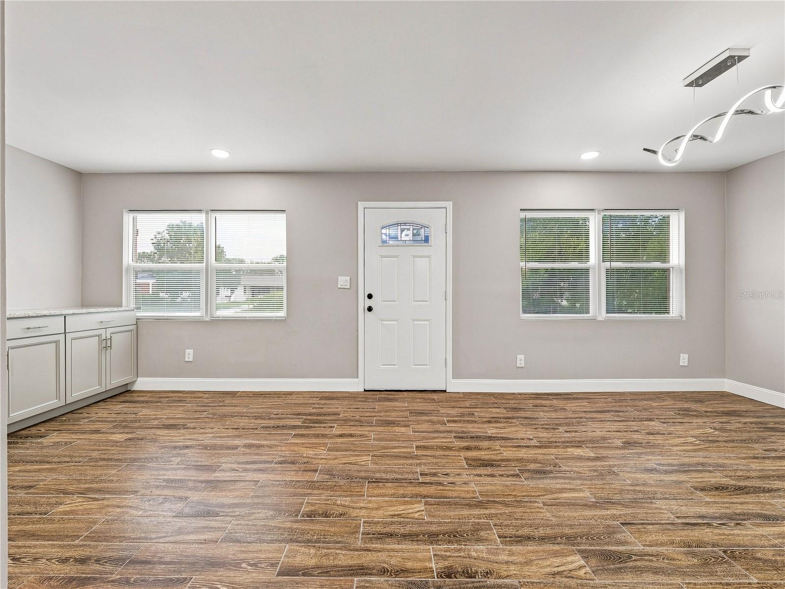 629 CEDAR PARK DR — photo 5
