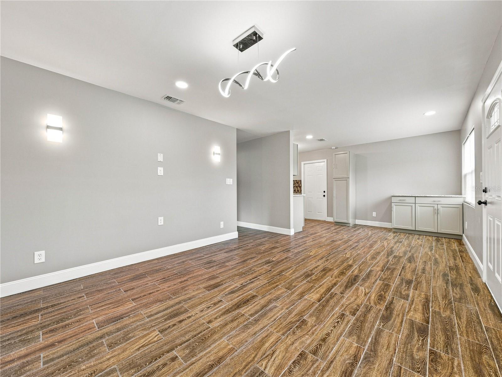 629 CEDAR PARK DR — photo 7