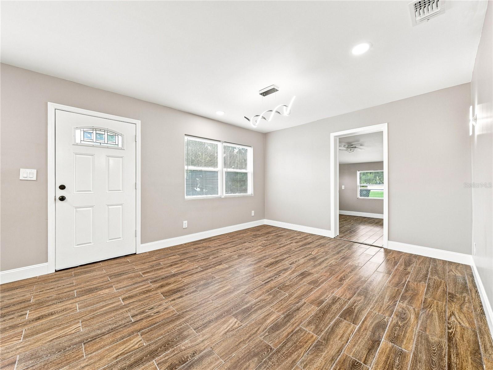 629 CEDAR PARK DR — photo 9