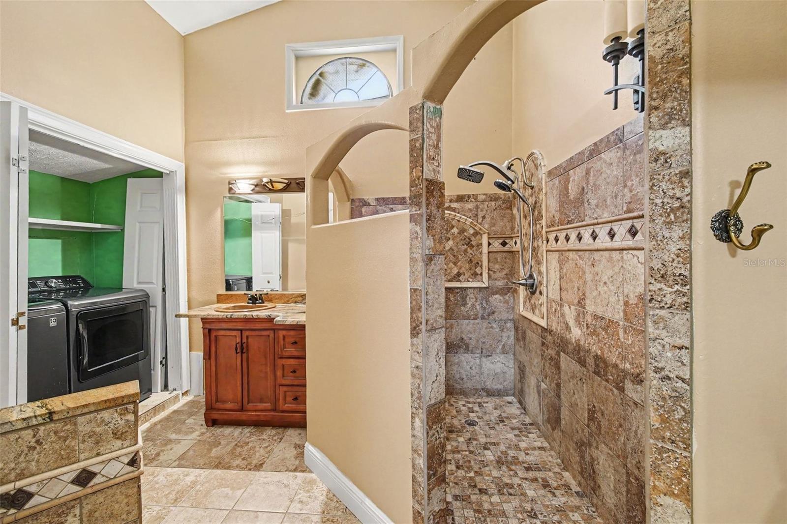748 PINE SHORES CIR — photo 9