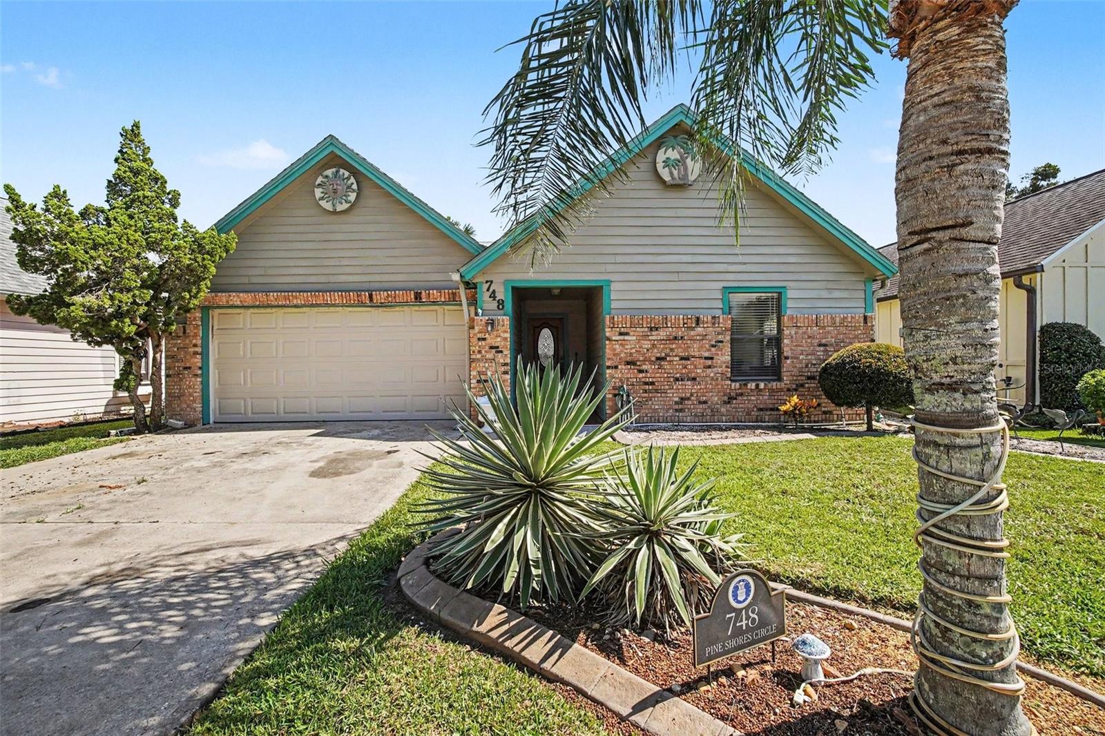 748 PINE SHORES CIR