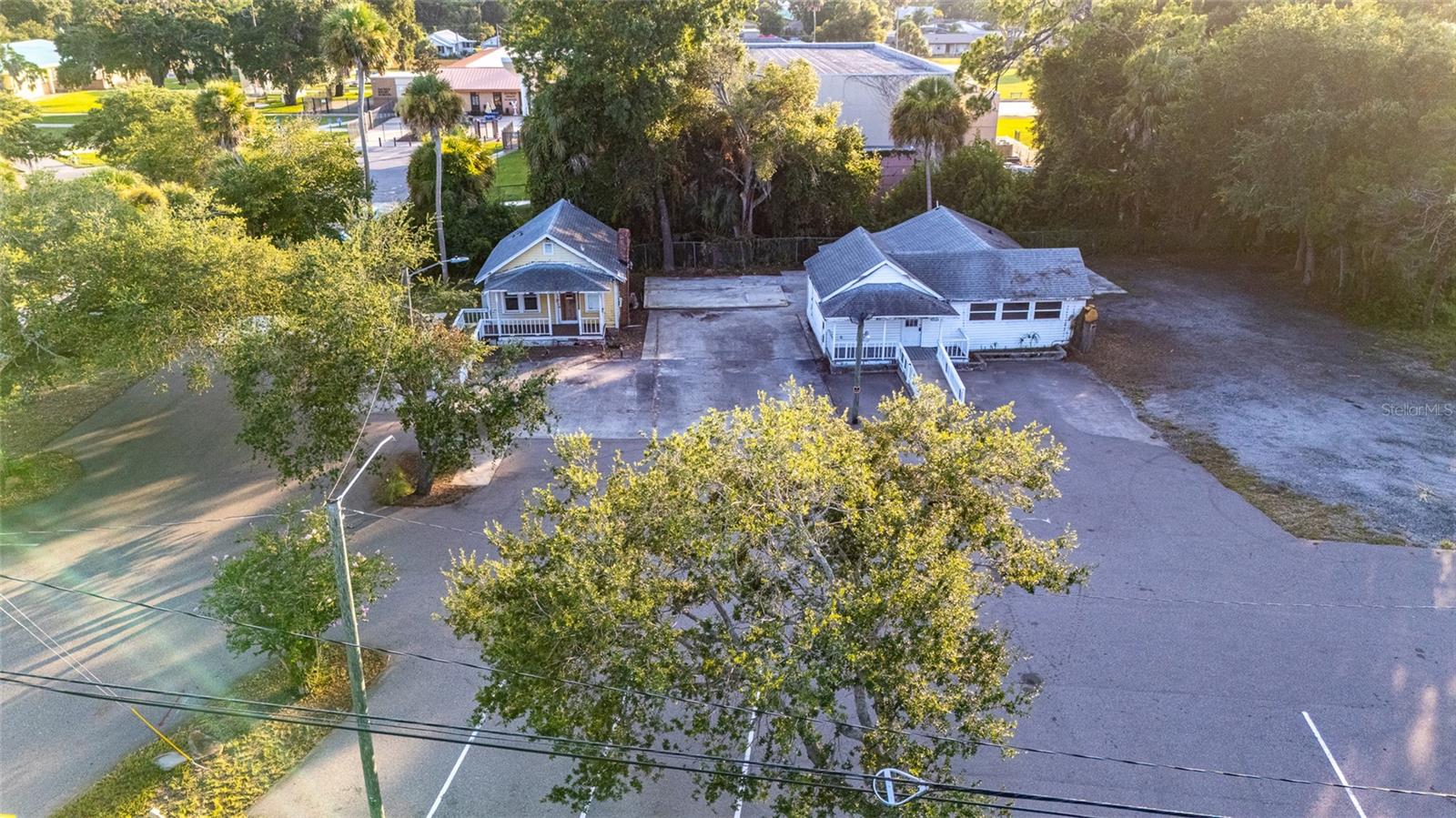 1042 N DIXIE FWY — photo 12
