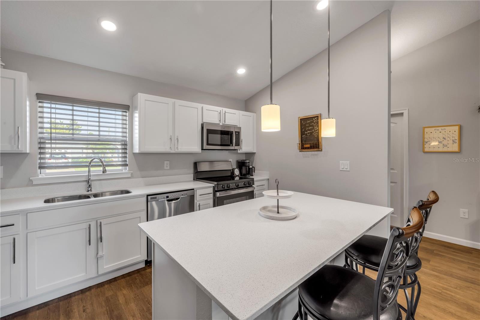 29 ROCKING HORSE DR — photo 3