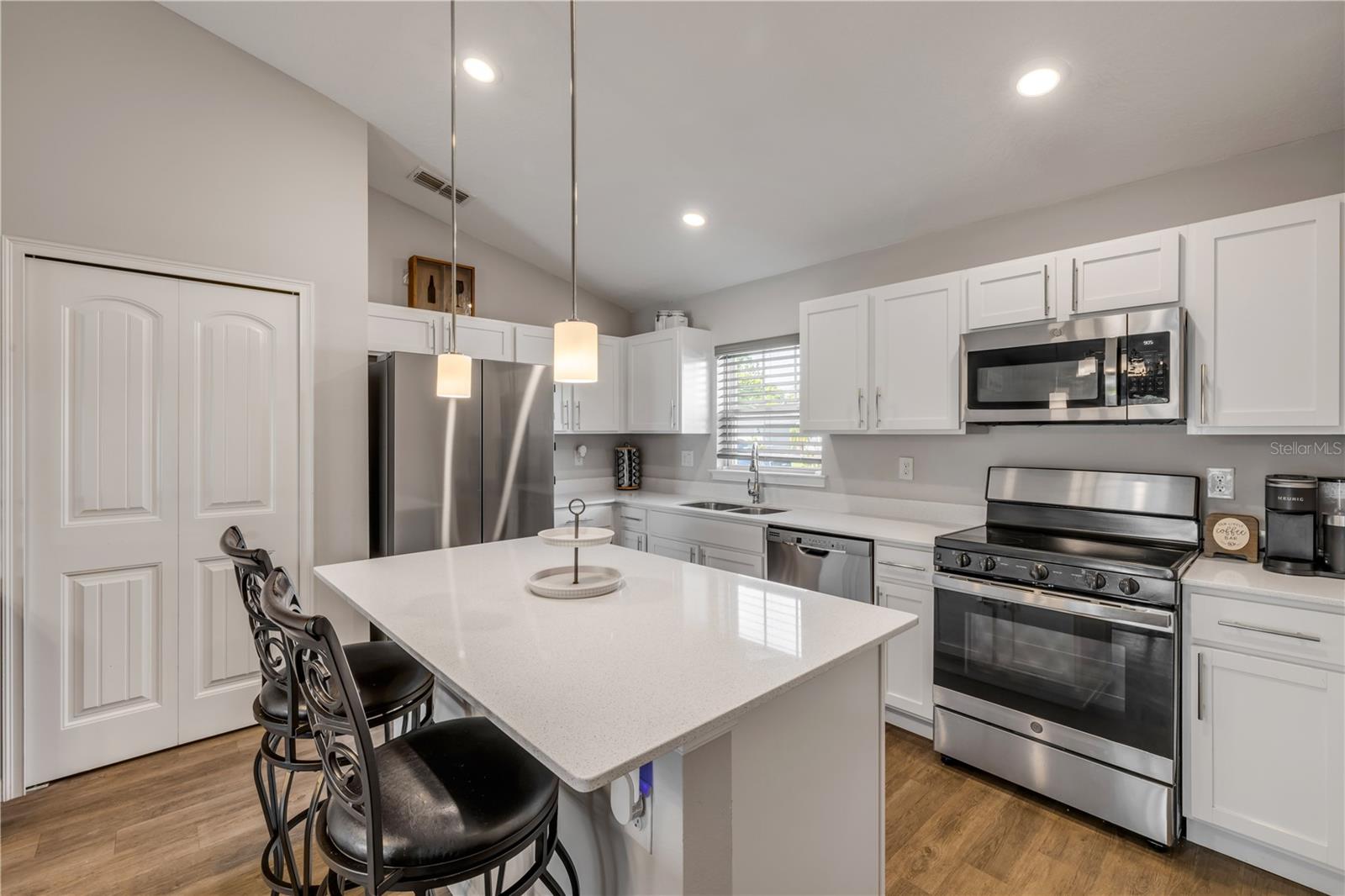 29 ROCKING HORSE DR — photo 4