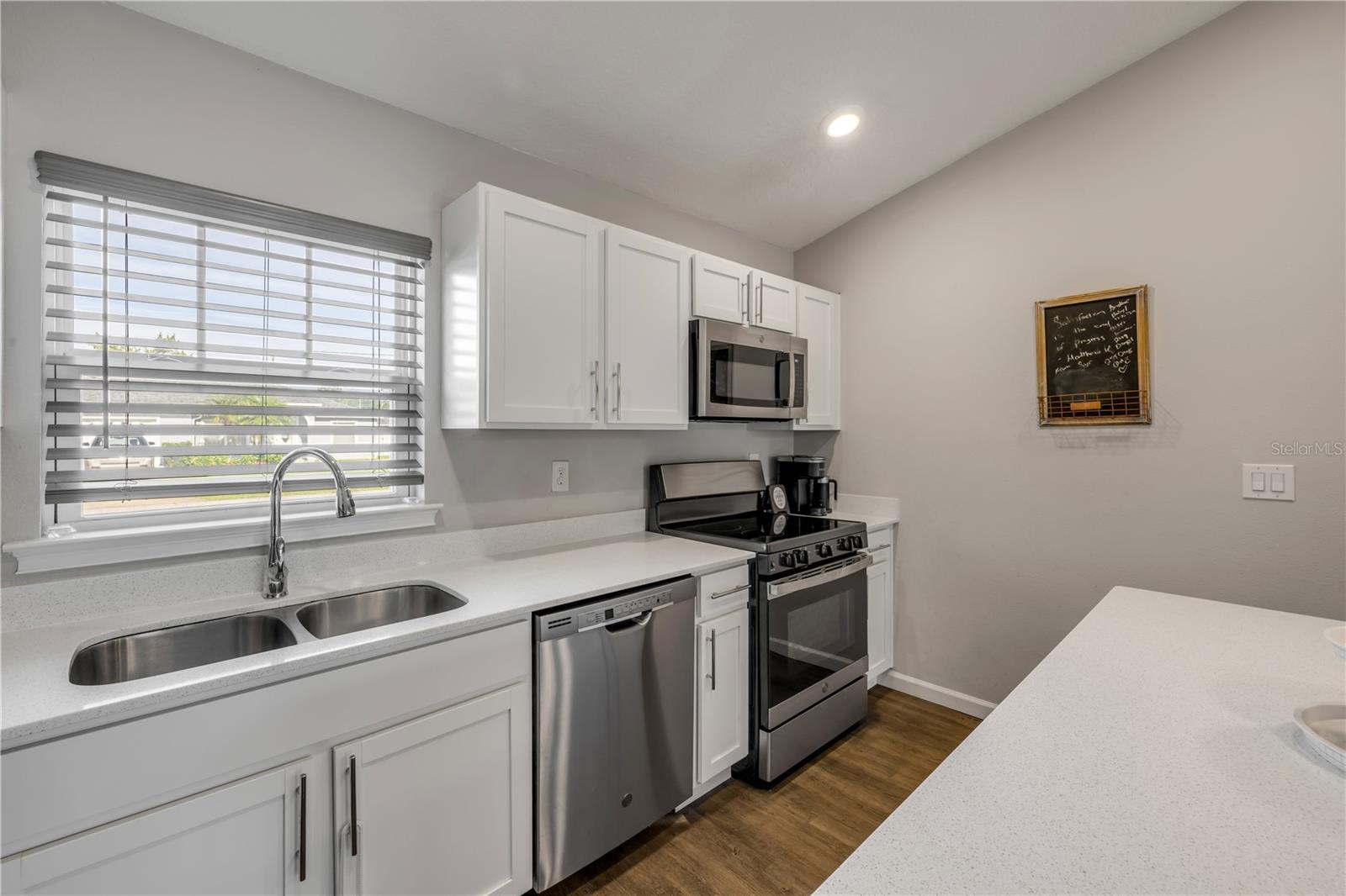 29 ROCKING HORSE DR — photo 6
