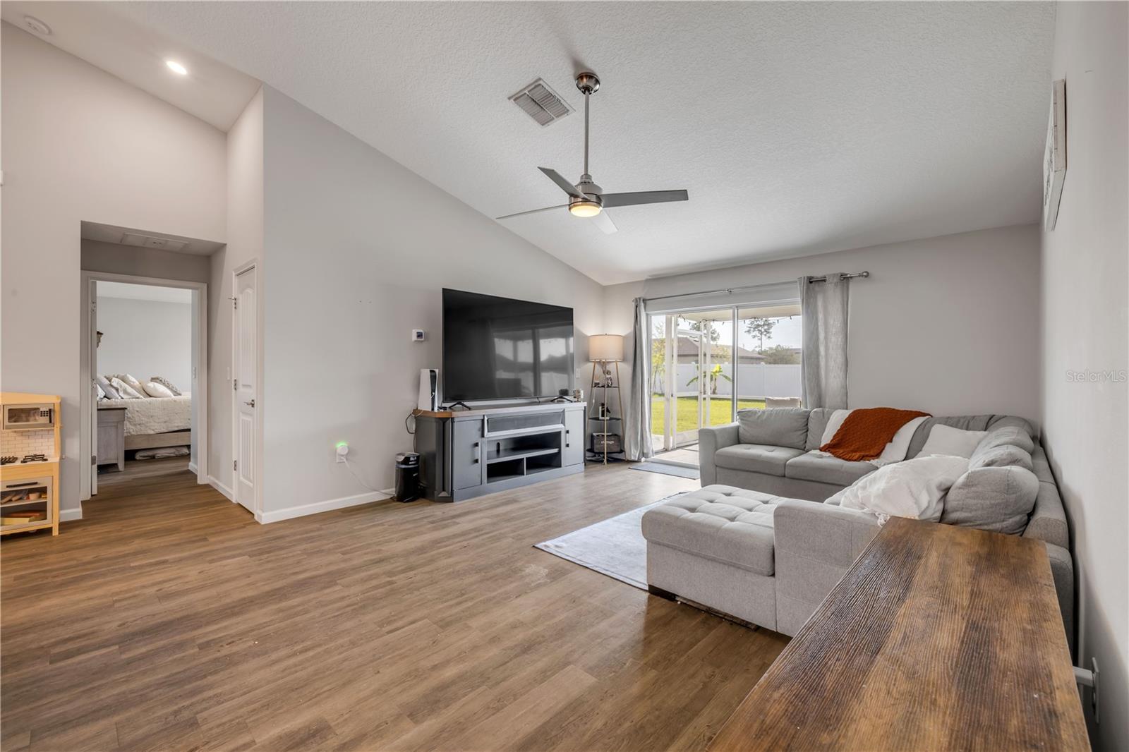 29 ROCKING HORSE DR — photo 10