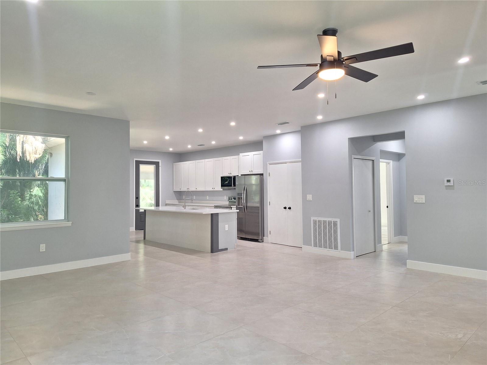 1400 CONRAD DR — photo 5