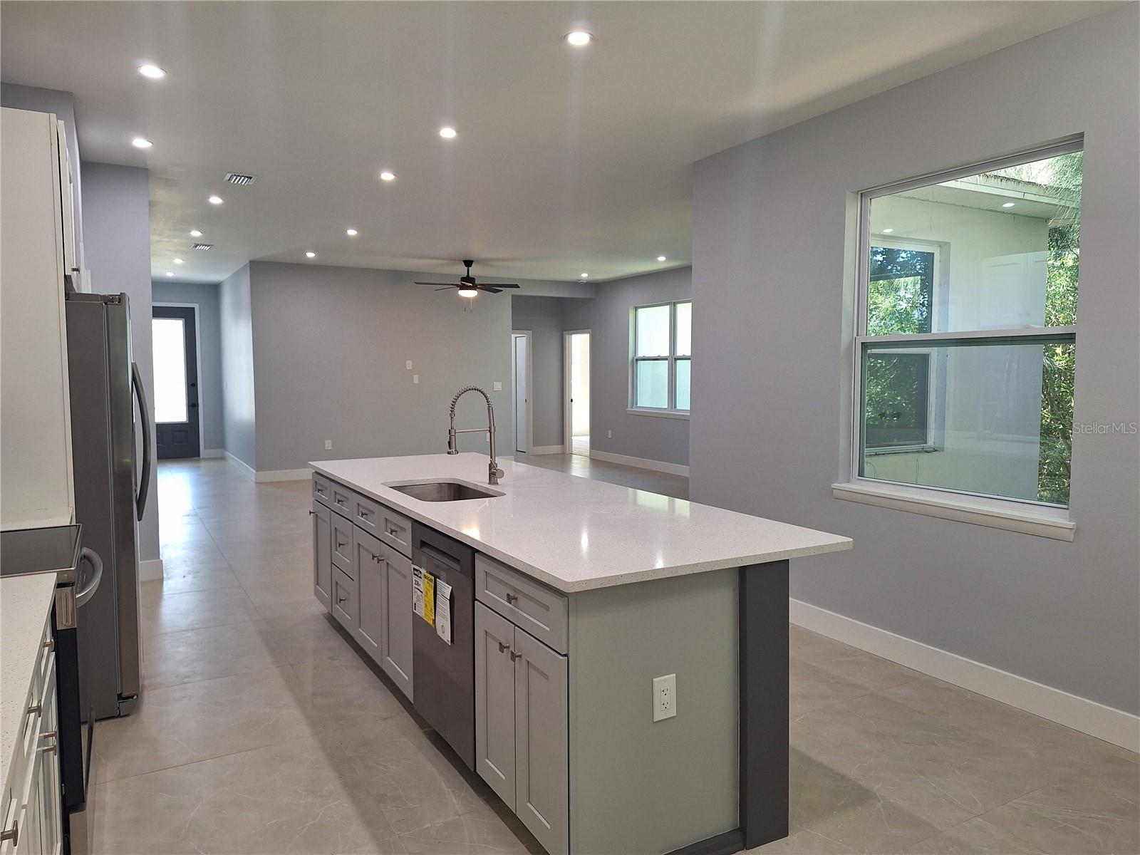 1400 CONRAD DR — photo 7