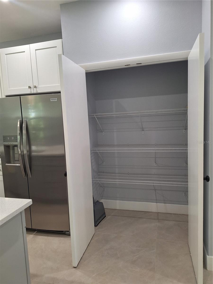 1400 CONRAD DR — photo 10