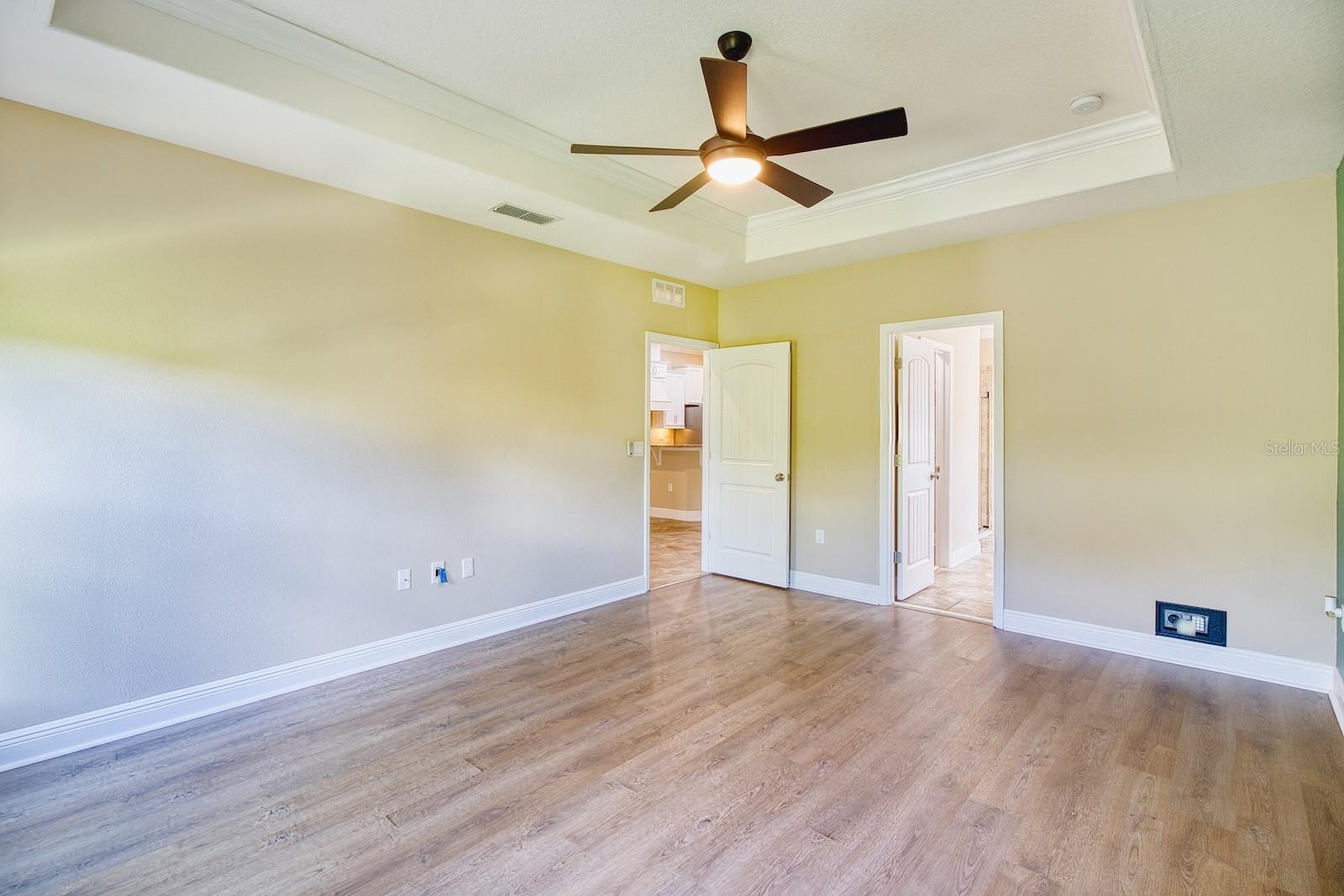806 SNAPDRAGON DR — photo 12