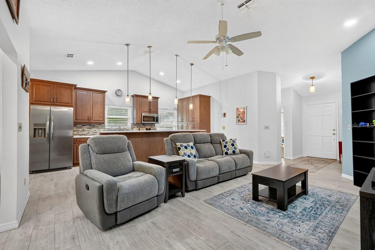 786 PINE SHORES CIR — photo 4