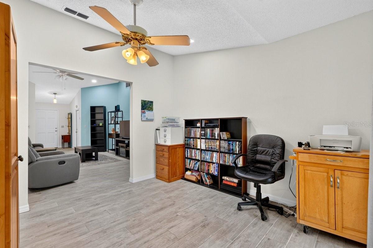 786 PINE SHORES CIR — photo 10