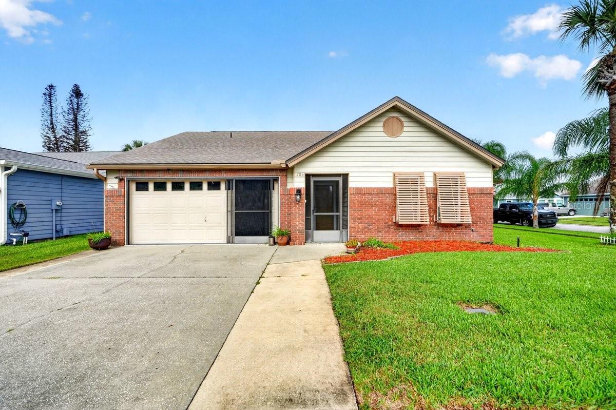 786 PINE SHORES CIR