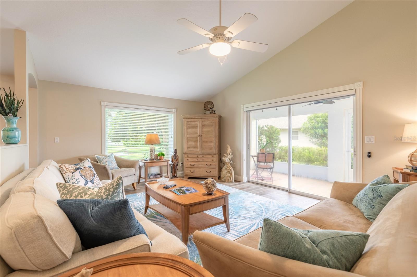 682 MIDDLEBURY LOOP — photo 9