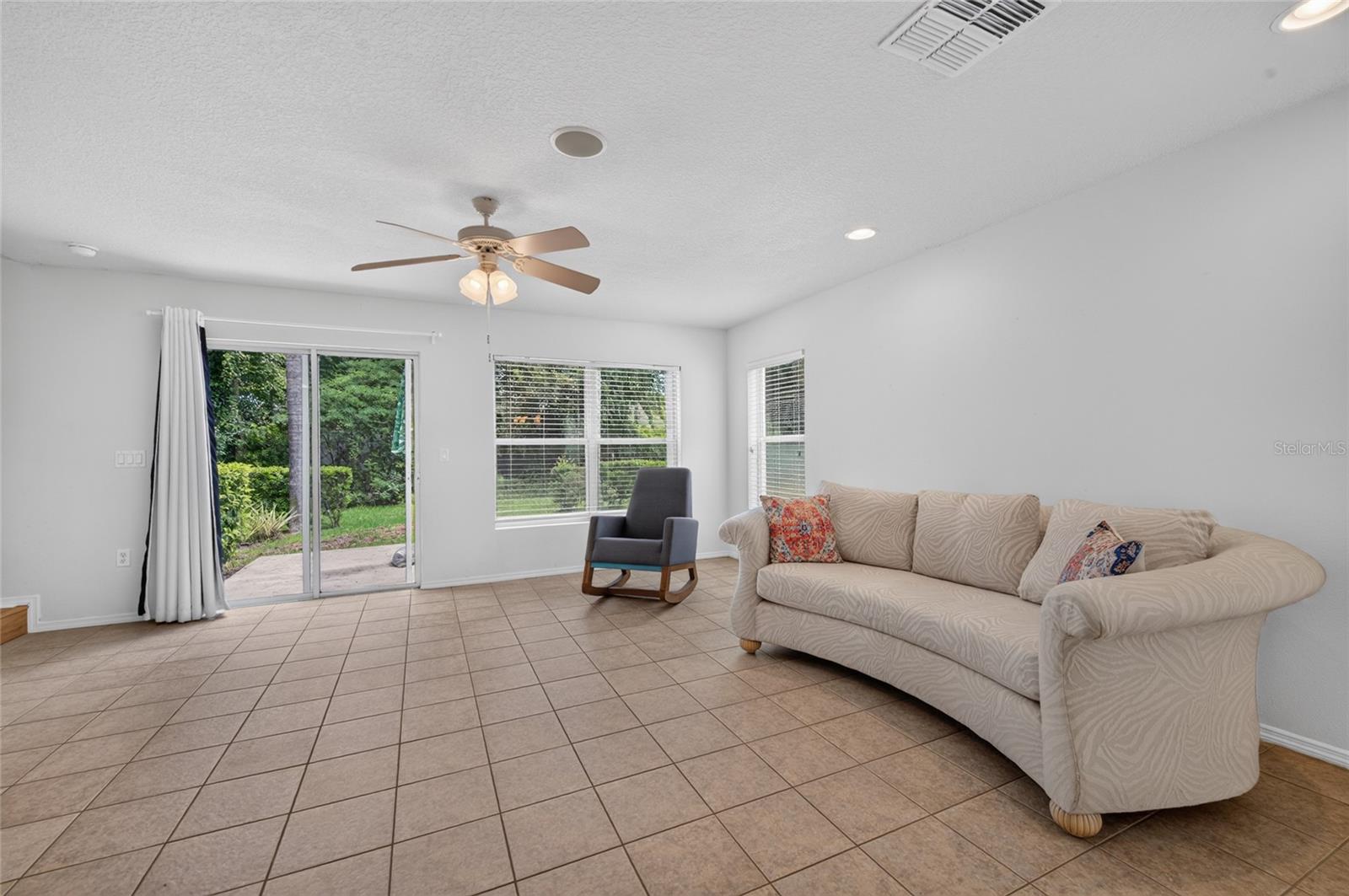 521 MOUNT OLYMPUS BLVD — photo 6