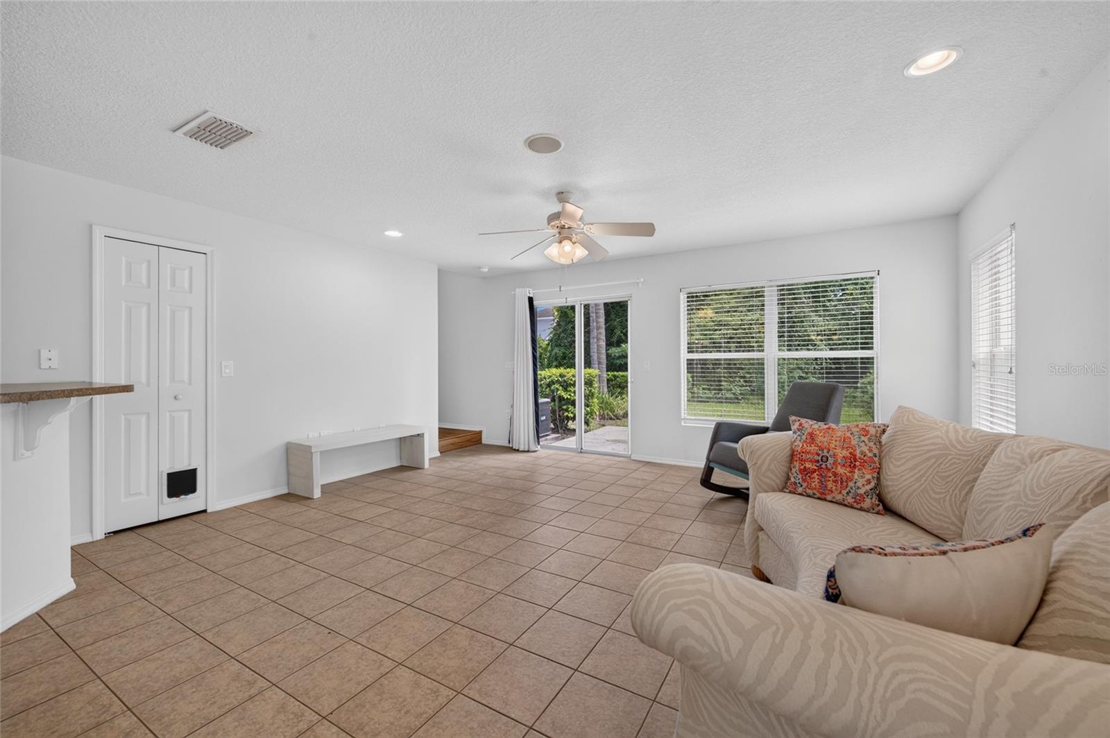 521 MOUNT OLYMPUS BLVD — photo 7