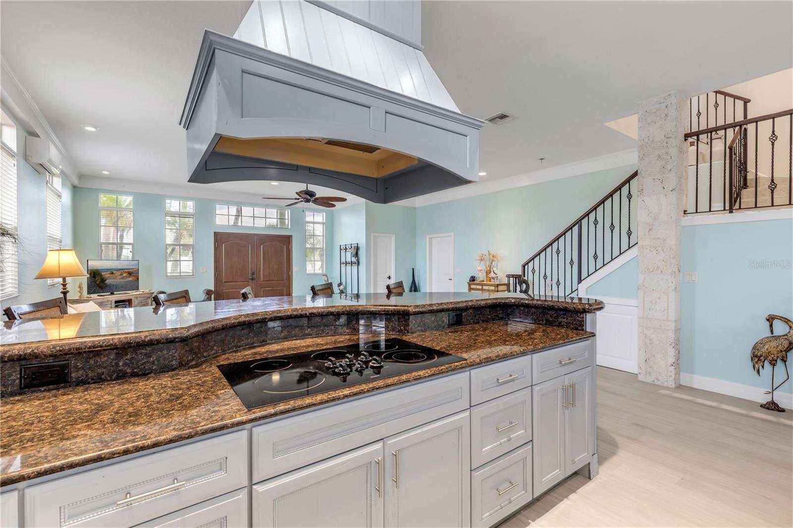 708 OCEAN AVE — photo 6