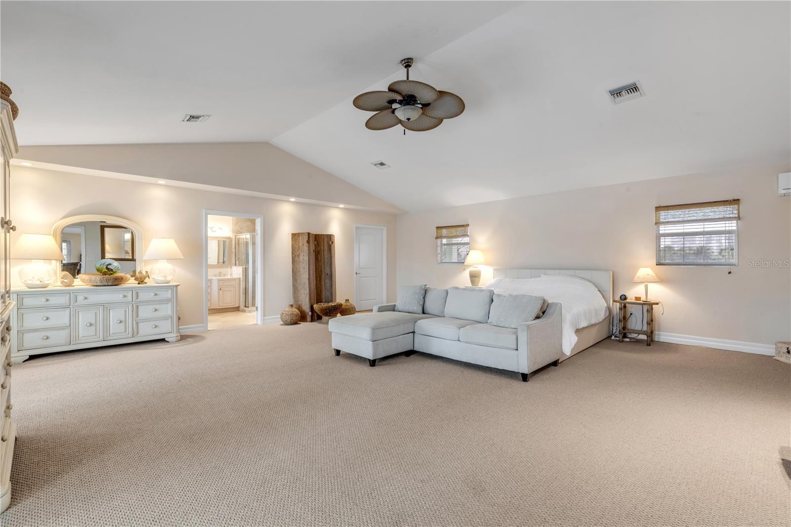 708 OCEAN AVE — photo 10