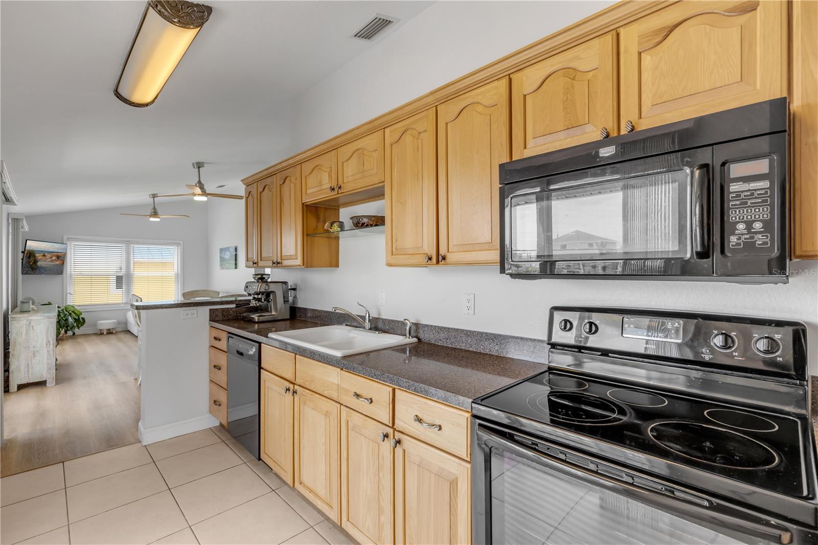 6324 TURTLEMOUND RD — photo 4
