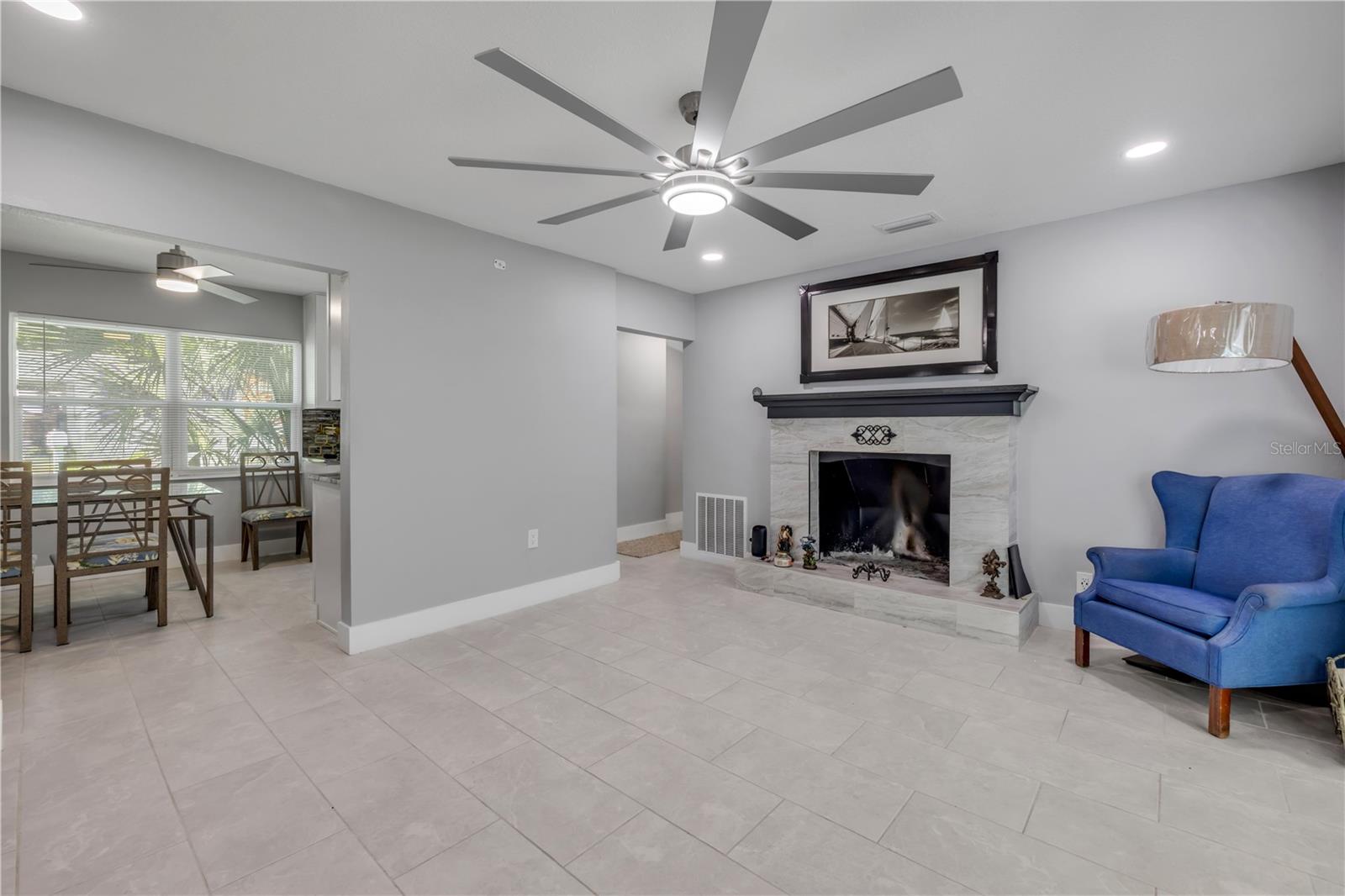 819 B ST — photo 3