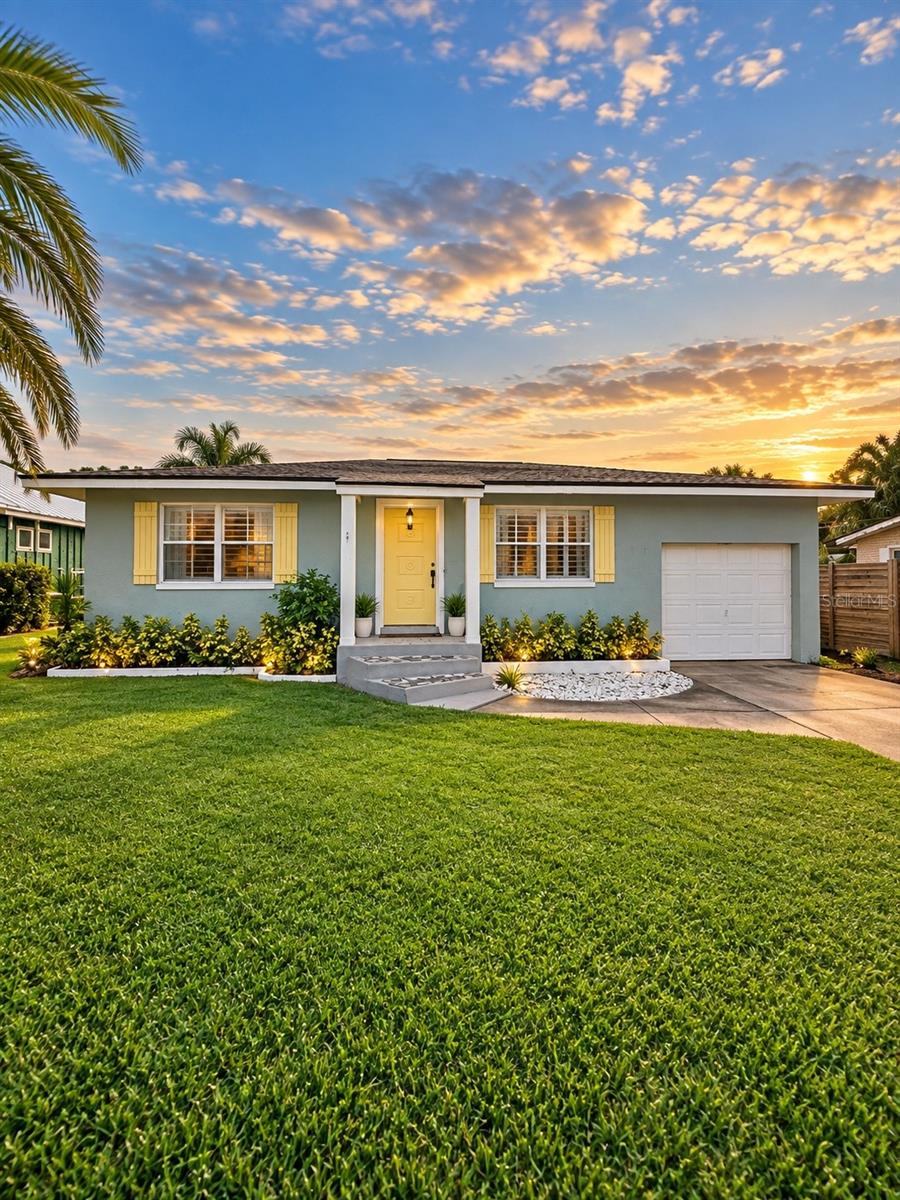 214 DESOTO DR