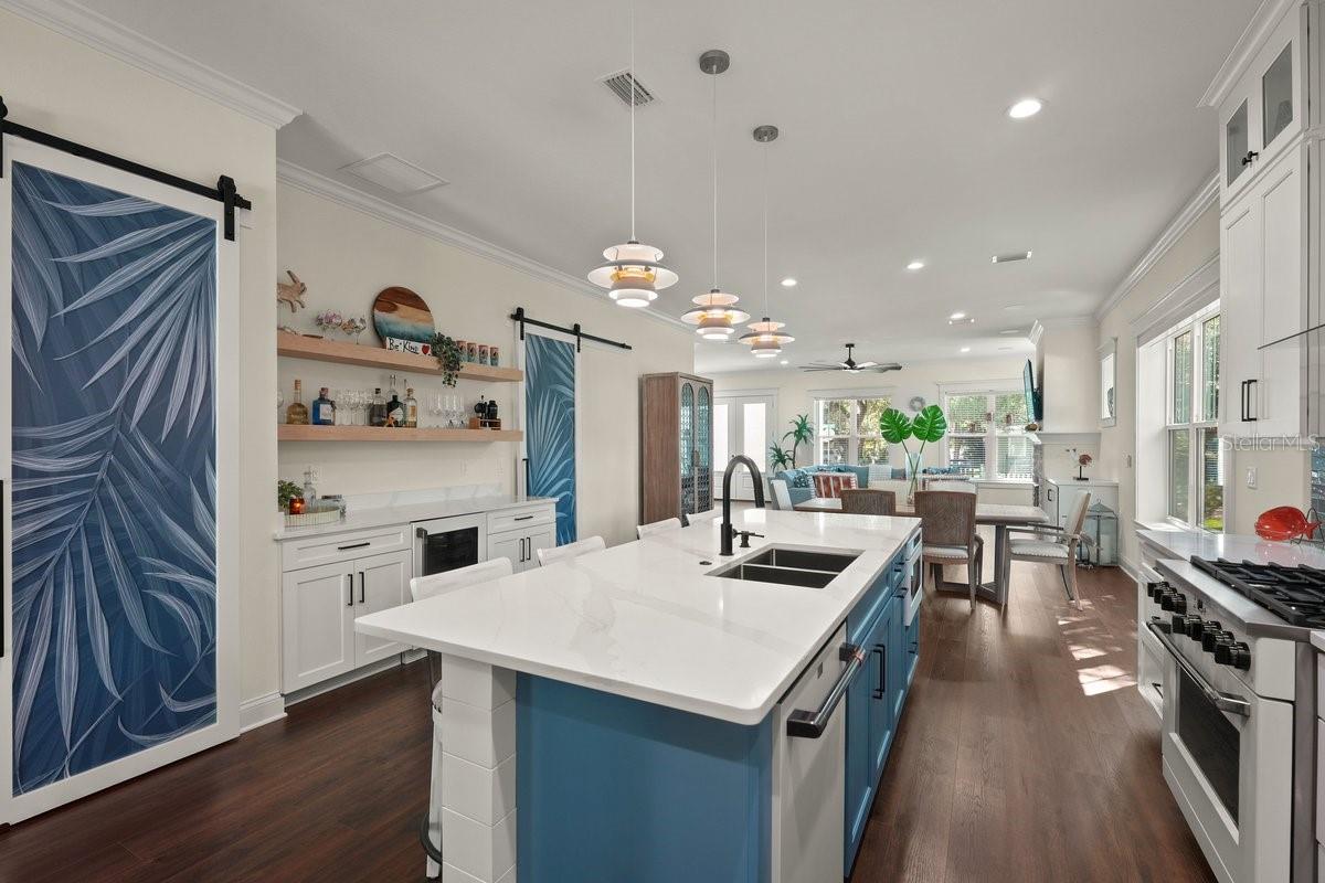 200 N PENINSULA AVE — photo 5