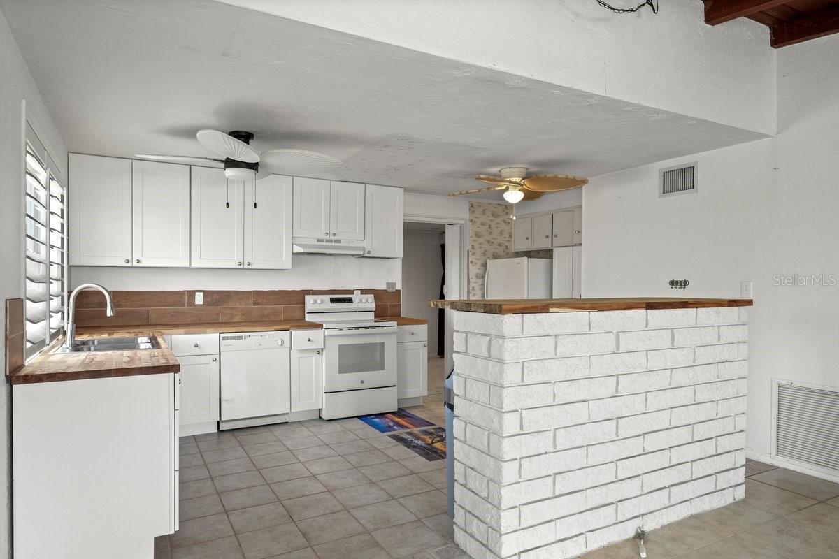 3 OCEAN EDGE DR — photo 5