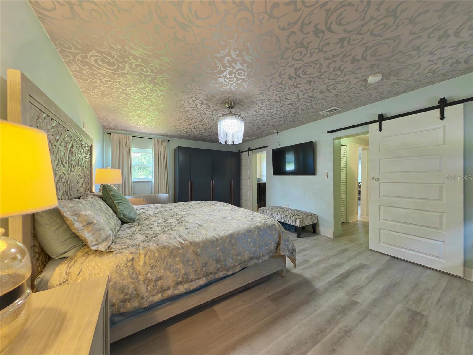 903 S MYRTLE AVE — photo 3