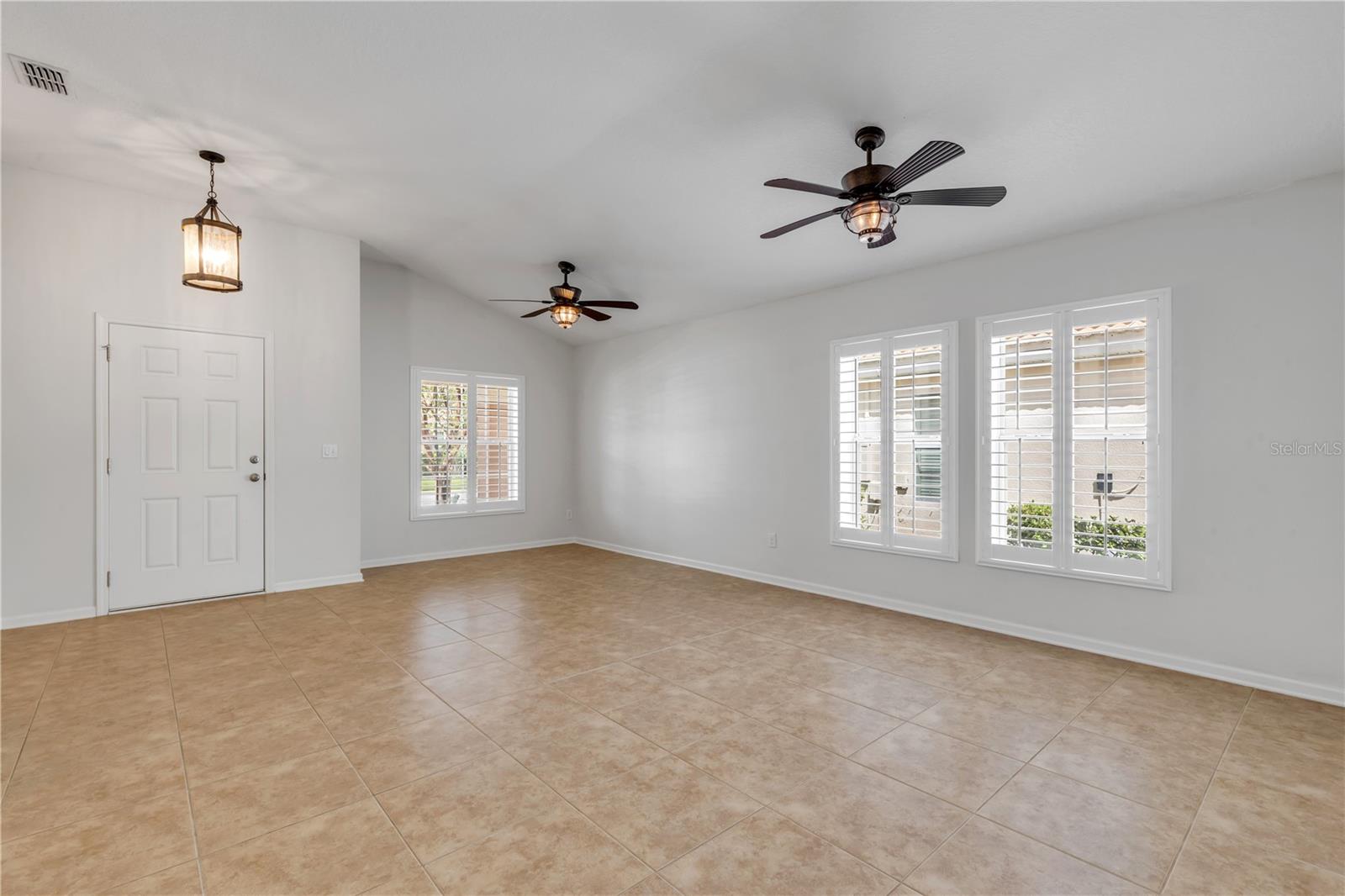 3450 VELONA AVE — photo 2