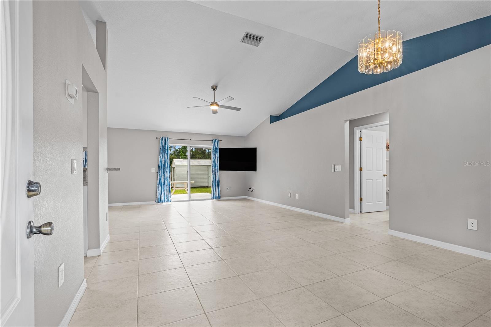 2511 GLENWOOD AVE — photo 11