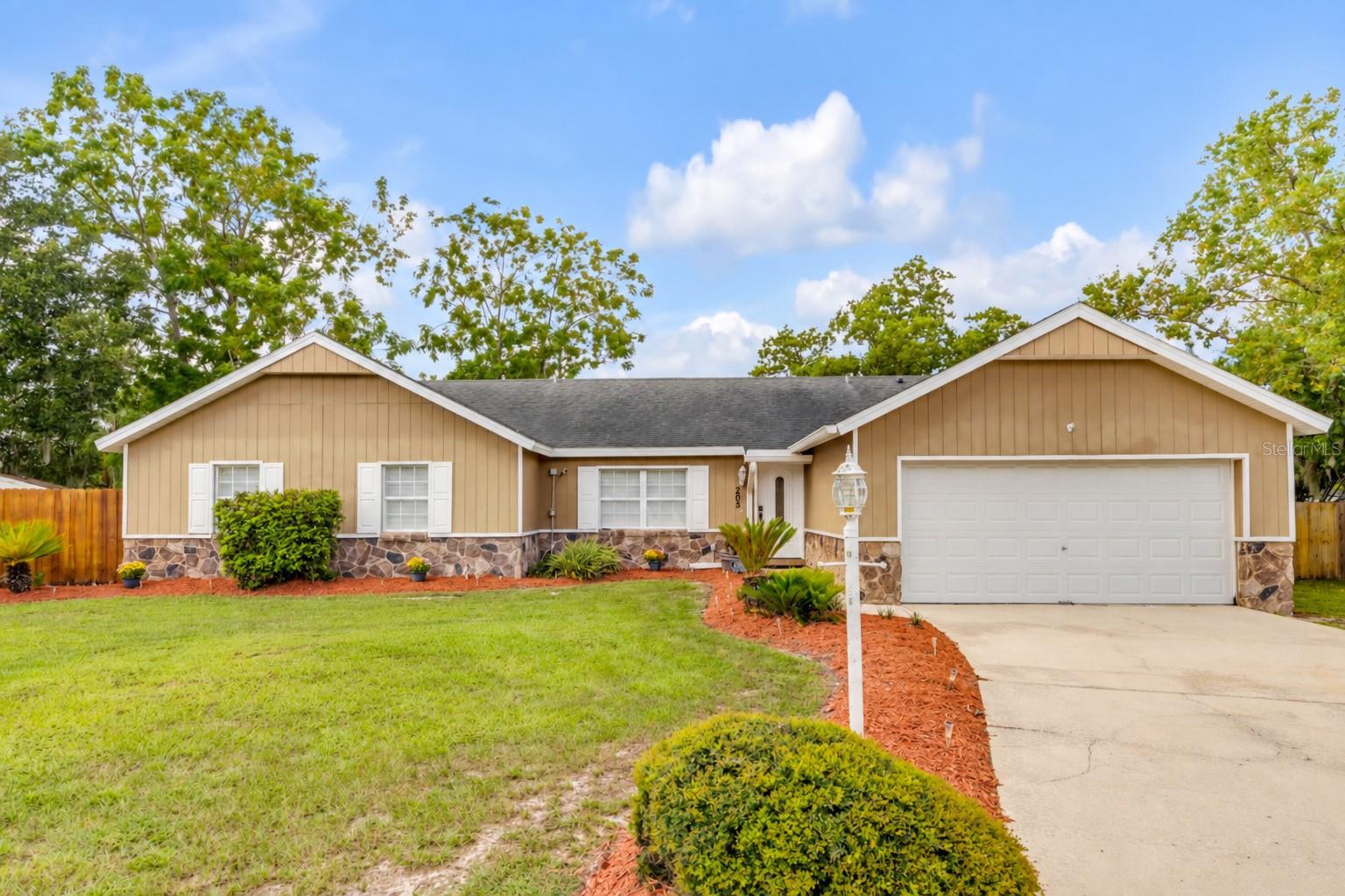 205 INKWOOD CT — photo 2