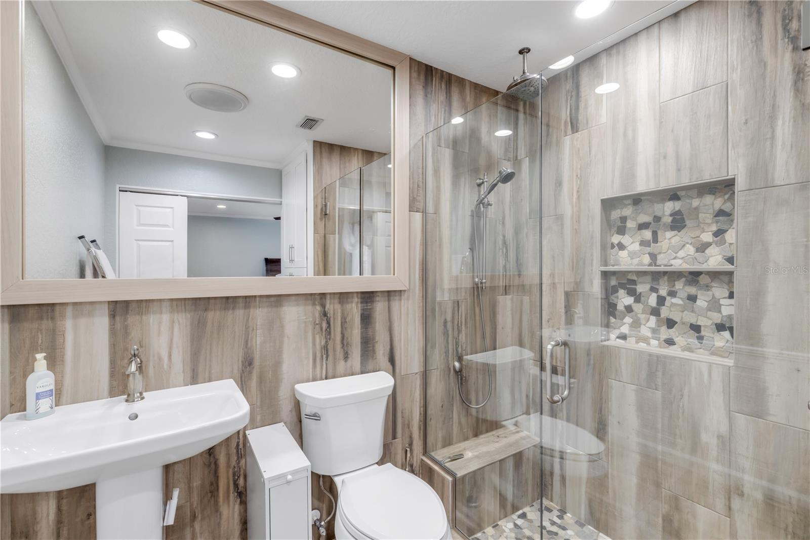 205 INKWOOD CT — photo 11