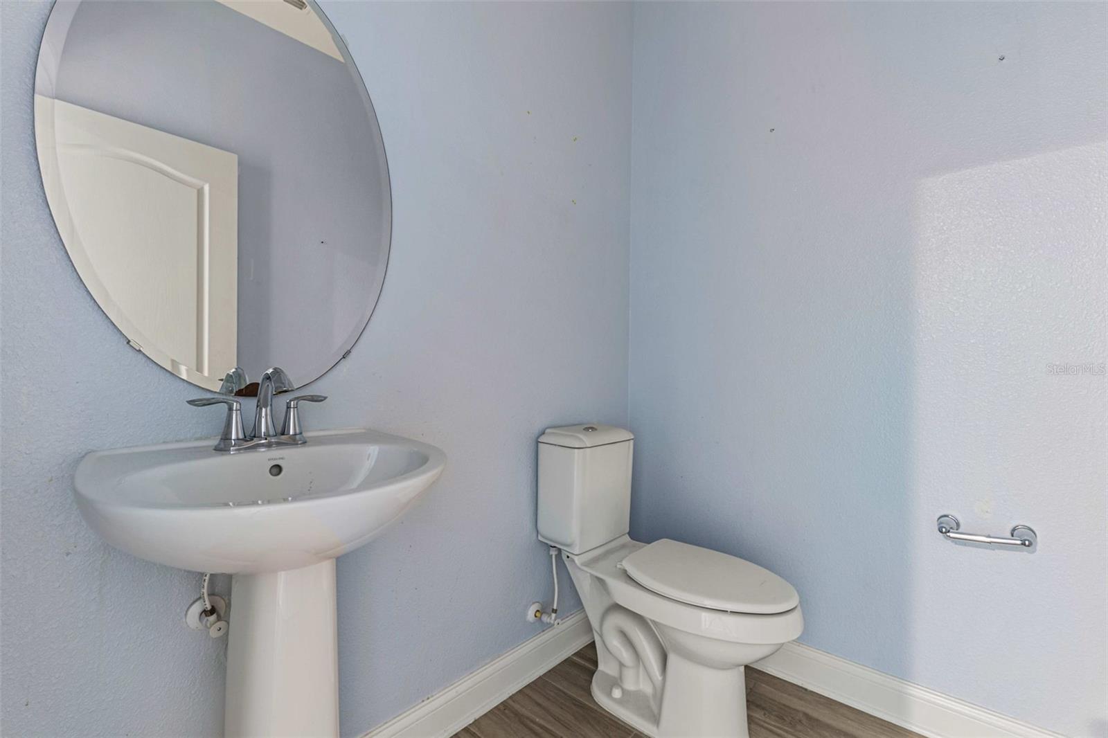 281 ANCONA AVE — photo 11
