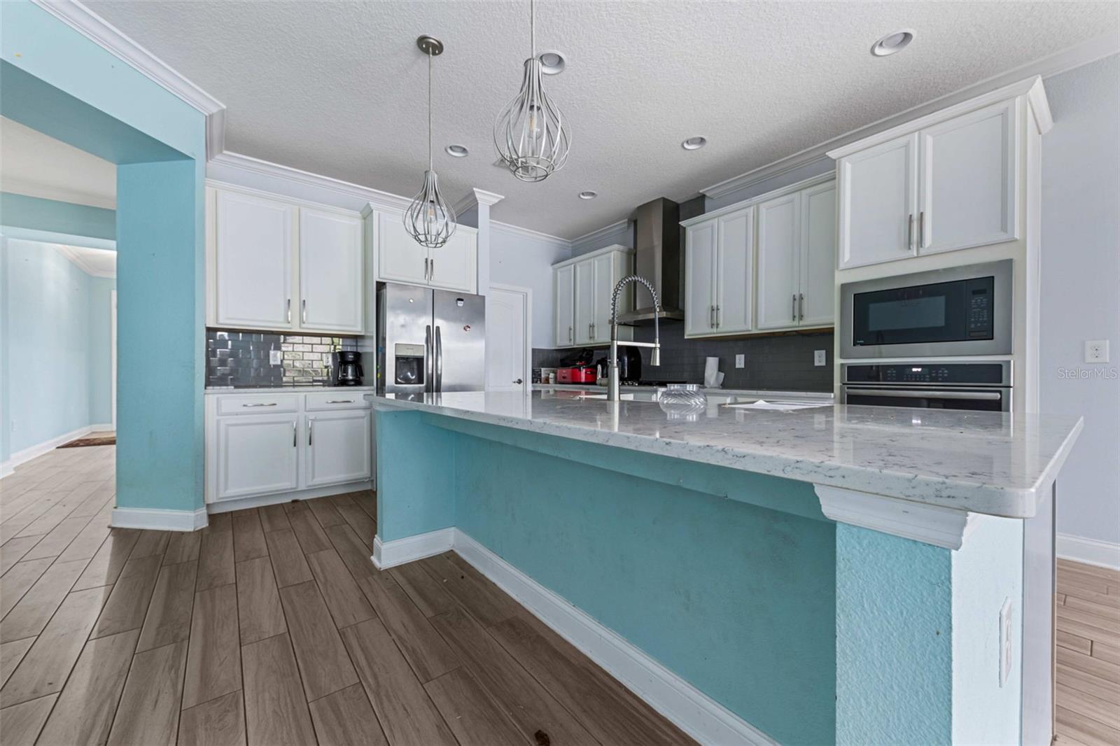 281 ANCONA AVE — photo 12