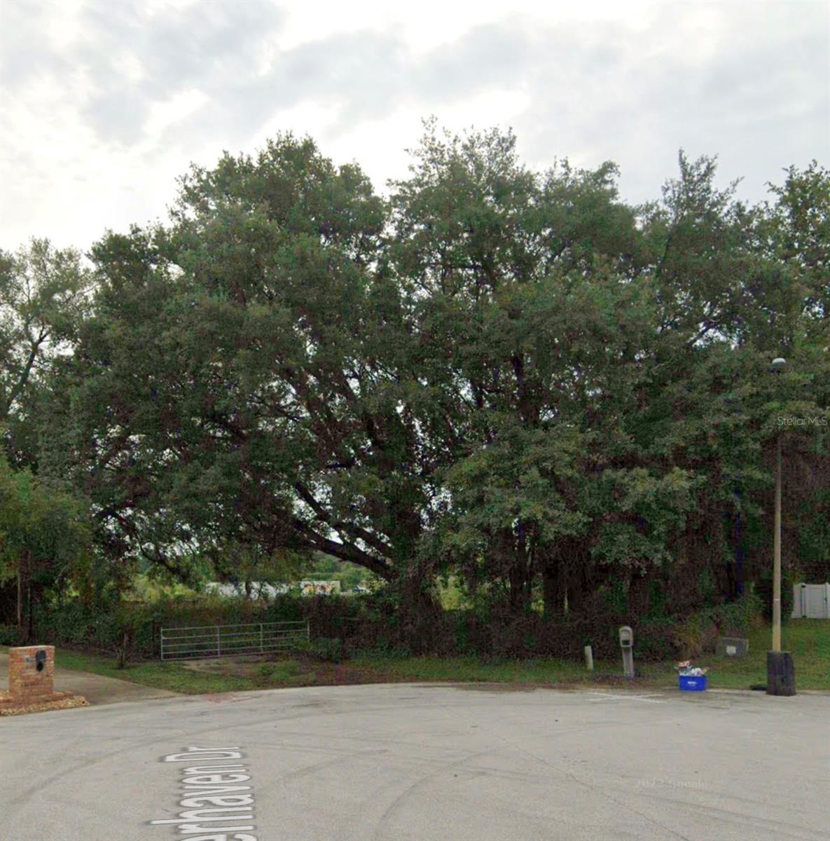 670 SUMMERHAVEN DR