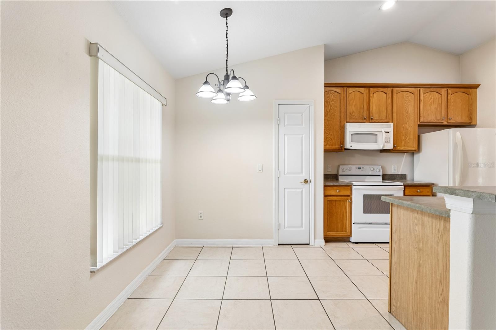 3042 WILD PEPPER AVE — photo 9