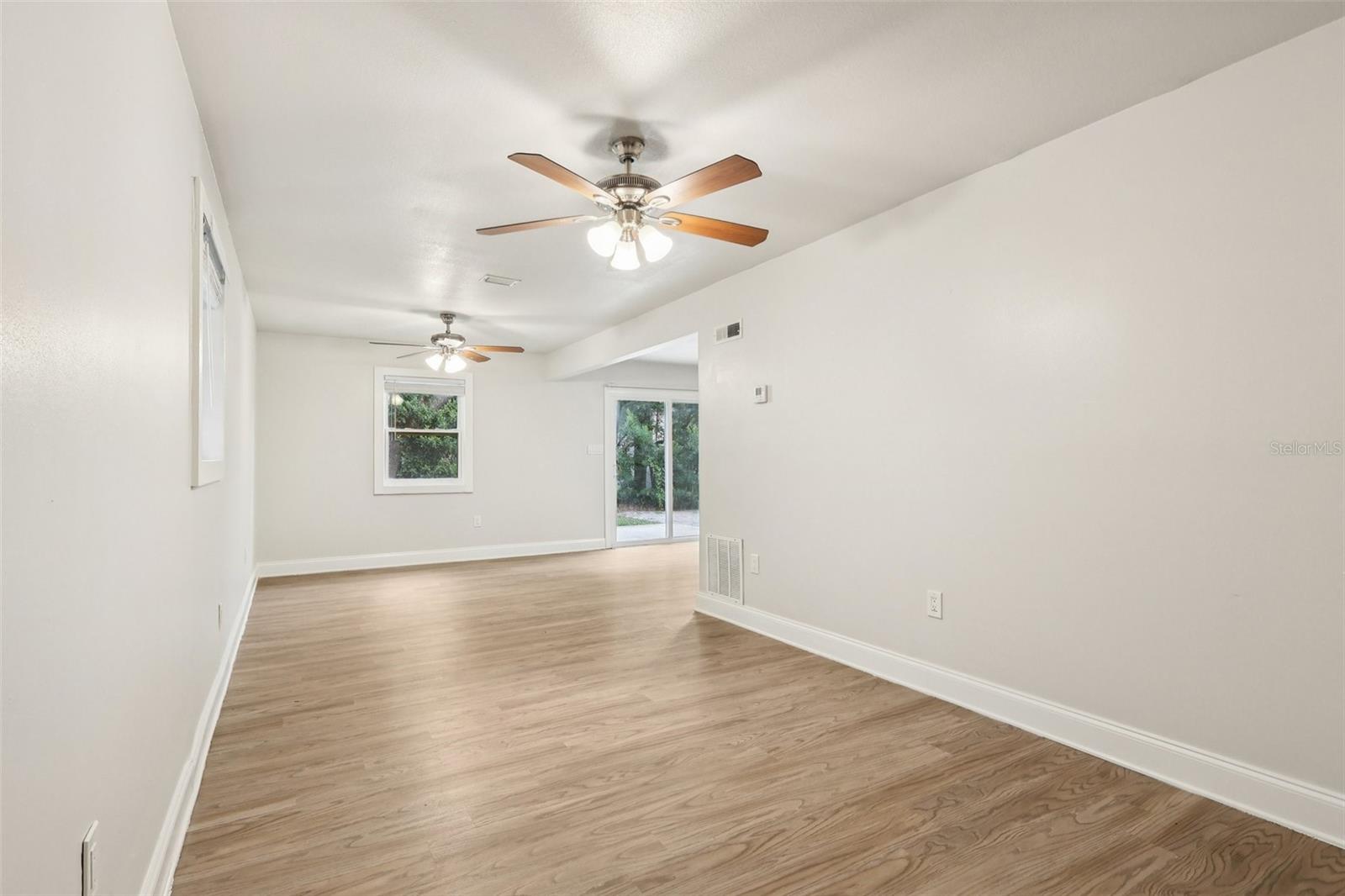 104 HALLMARK CT — photo 11