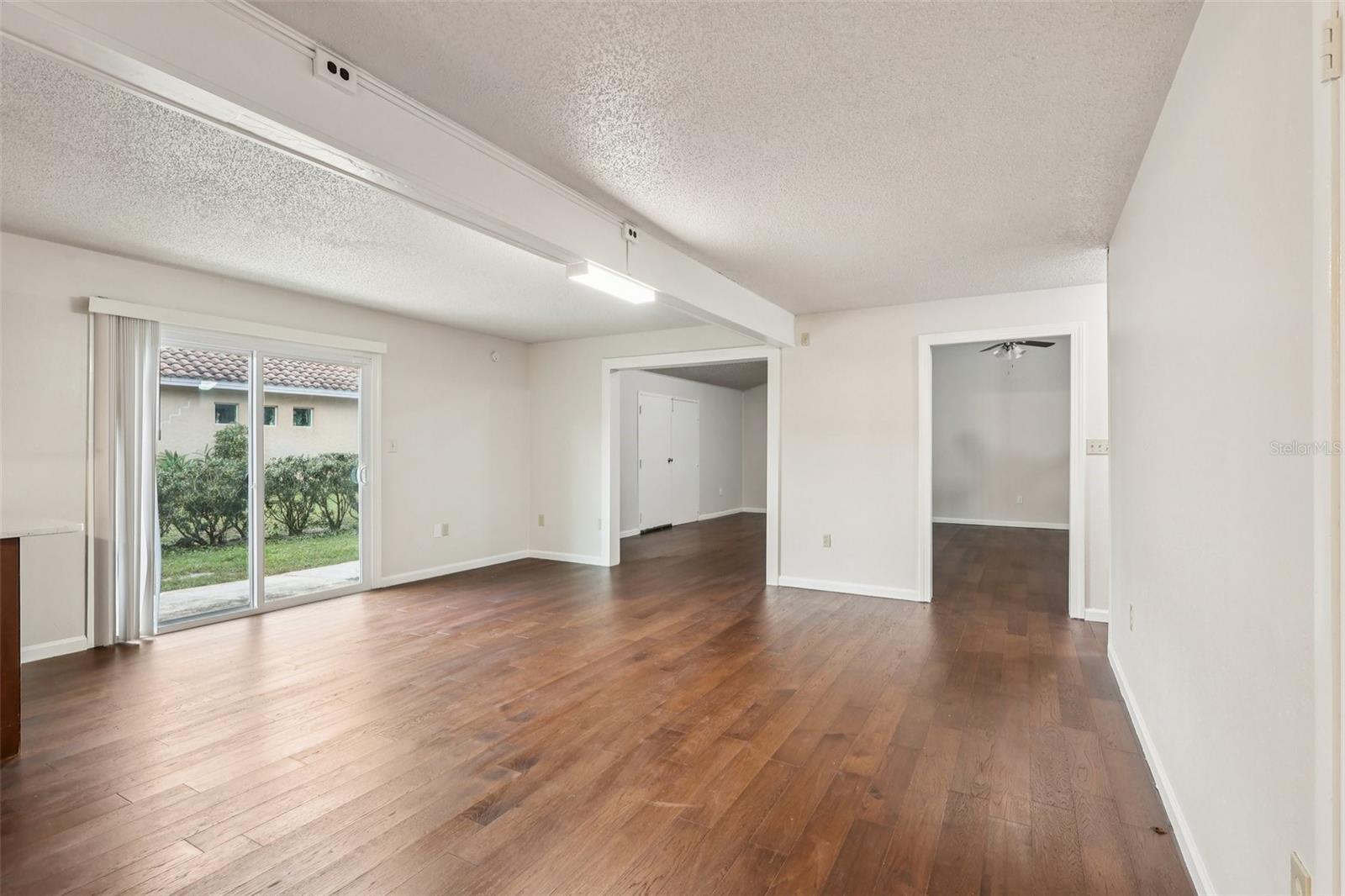 104 HALLMARK CT — photo 7