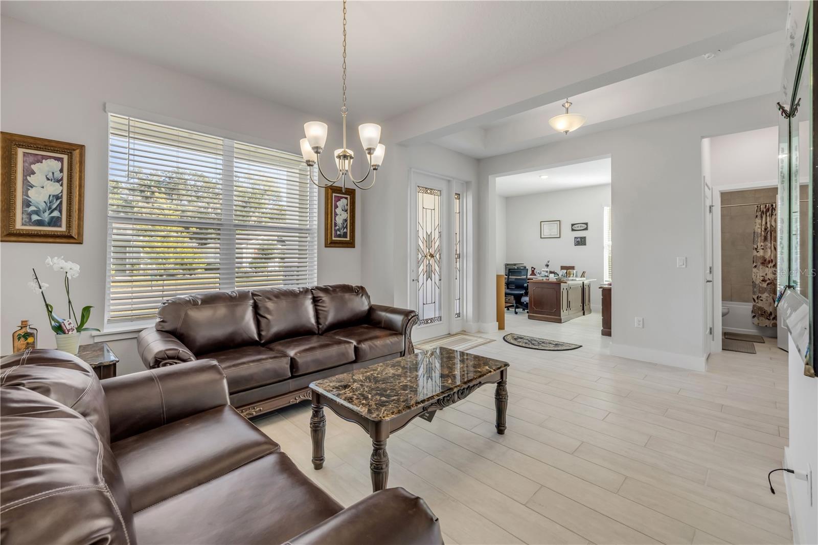 3034 ADRIAN DR — photo 6