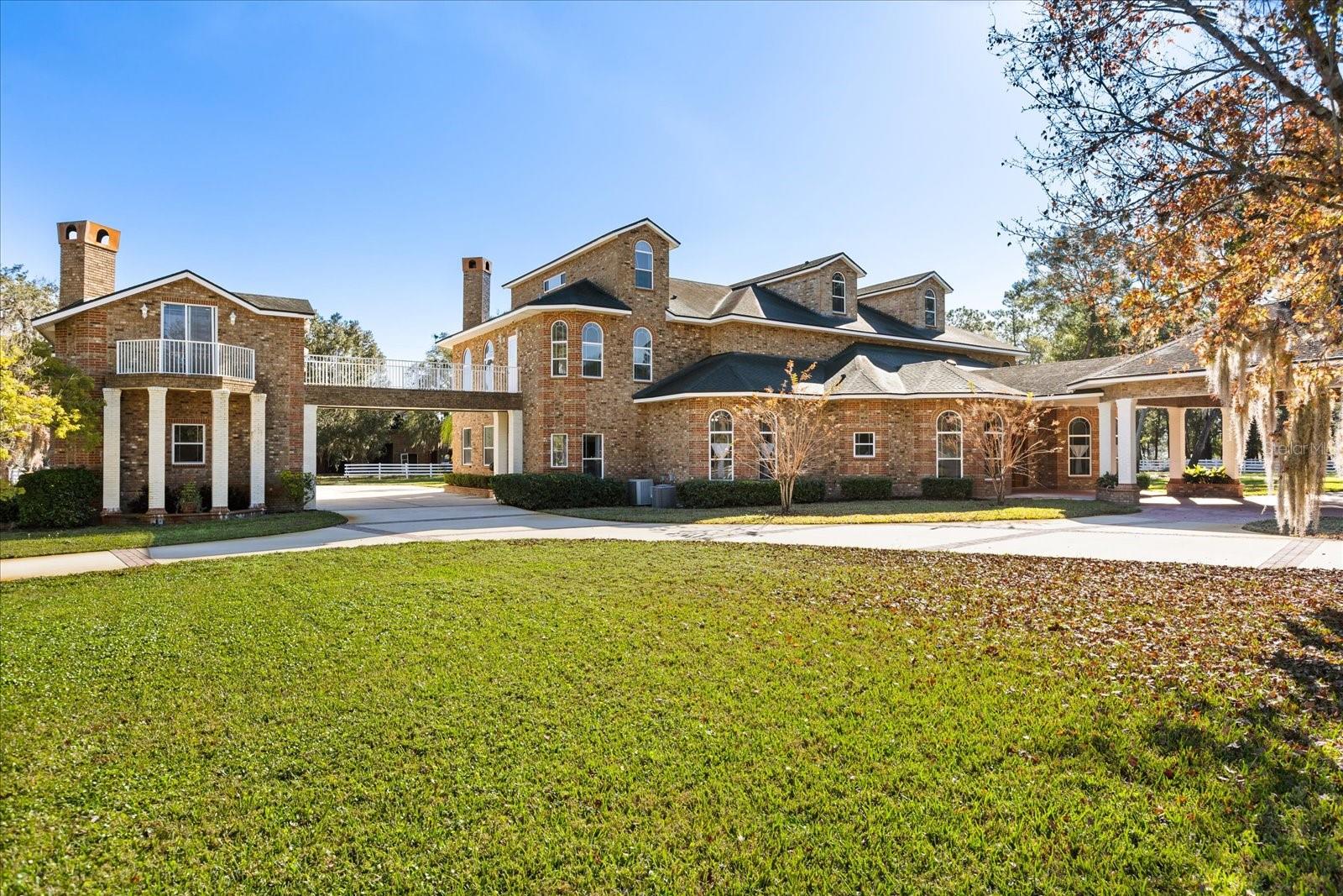 1501 LAKE MARKHAM RD