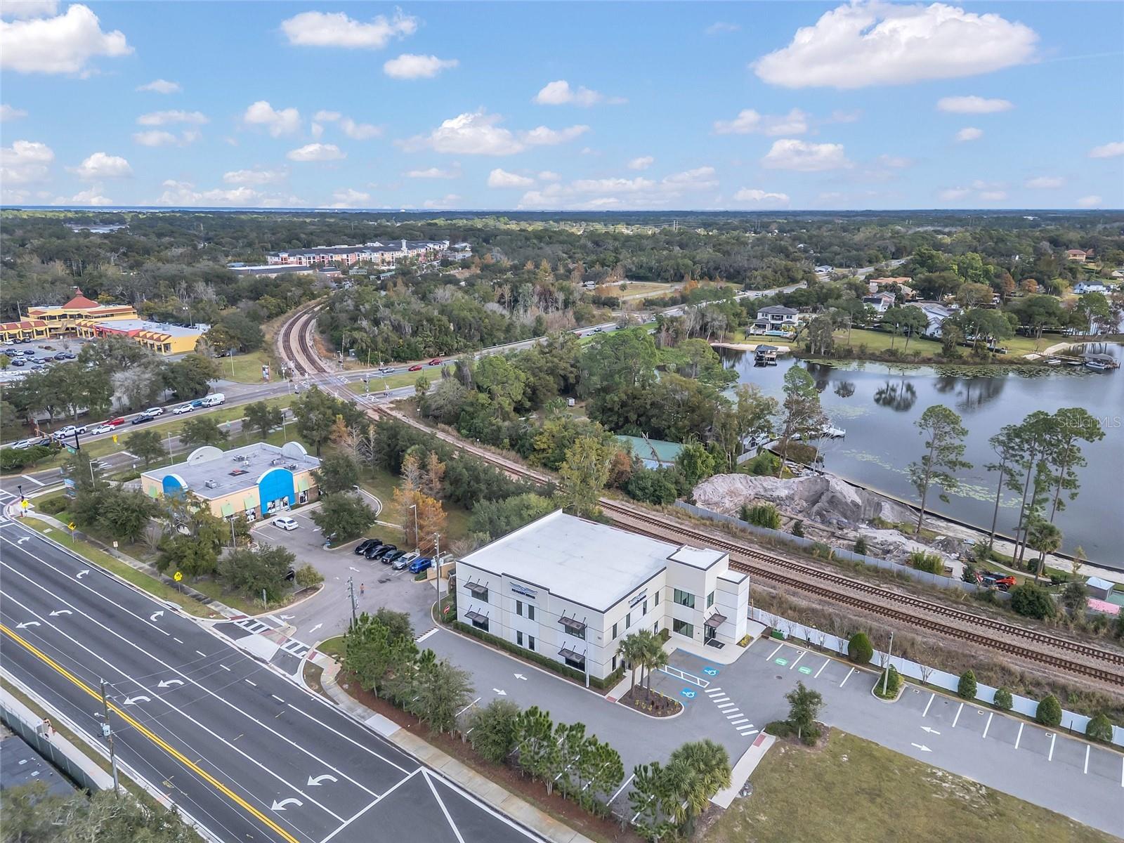 131 S COUNTRY CLUB RD — photo 3
