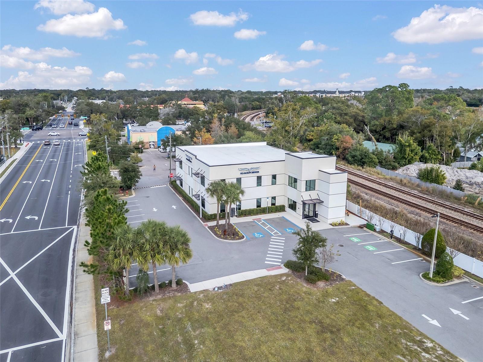 131 S COUNTRY CLUB RD — photo 4