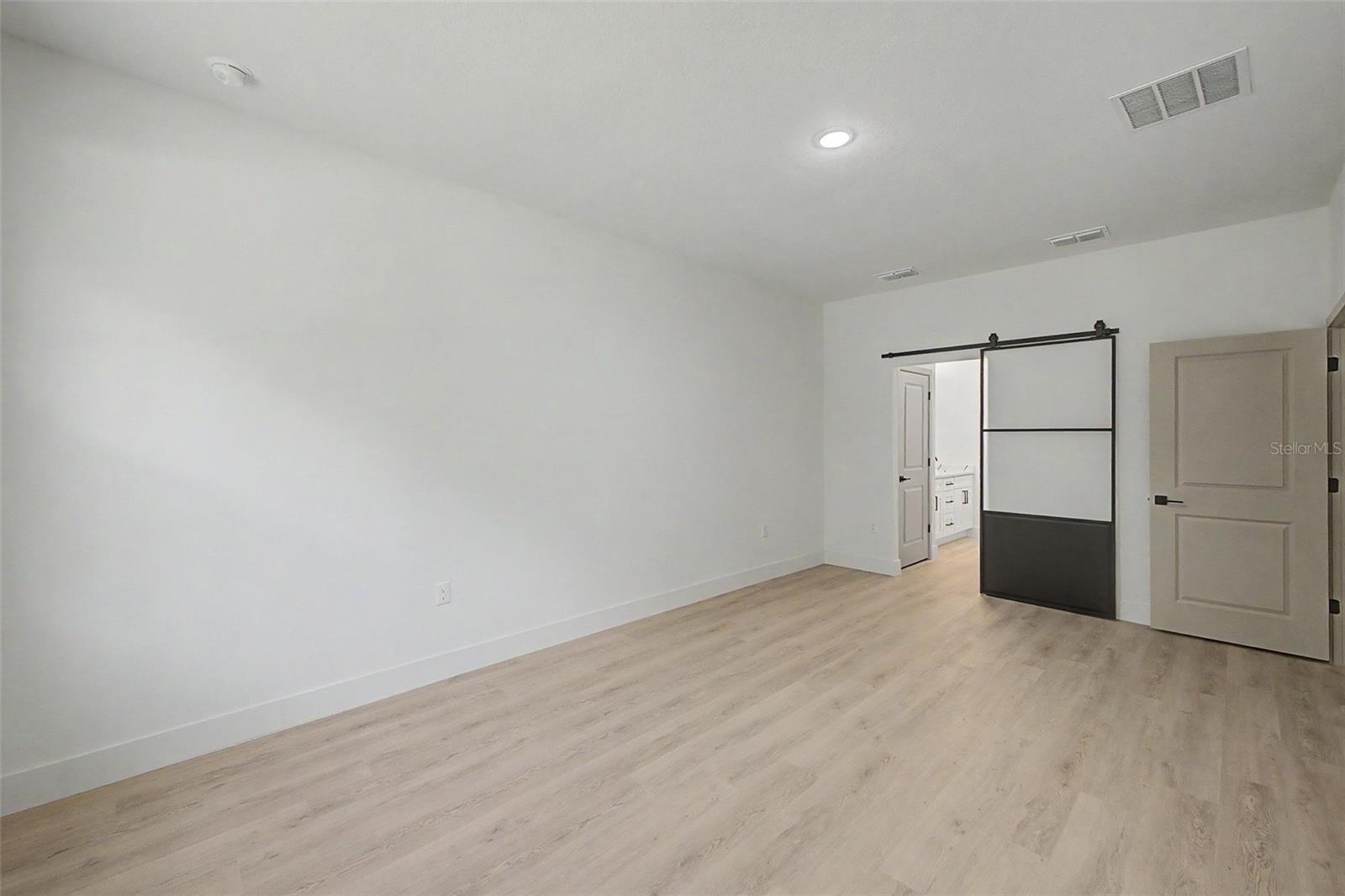 127 HIBISCUS LN — photo 5