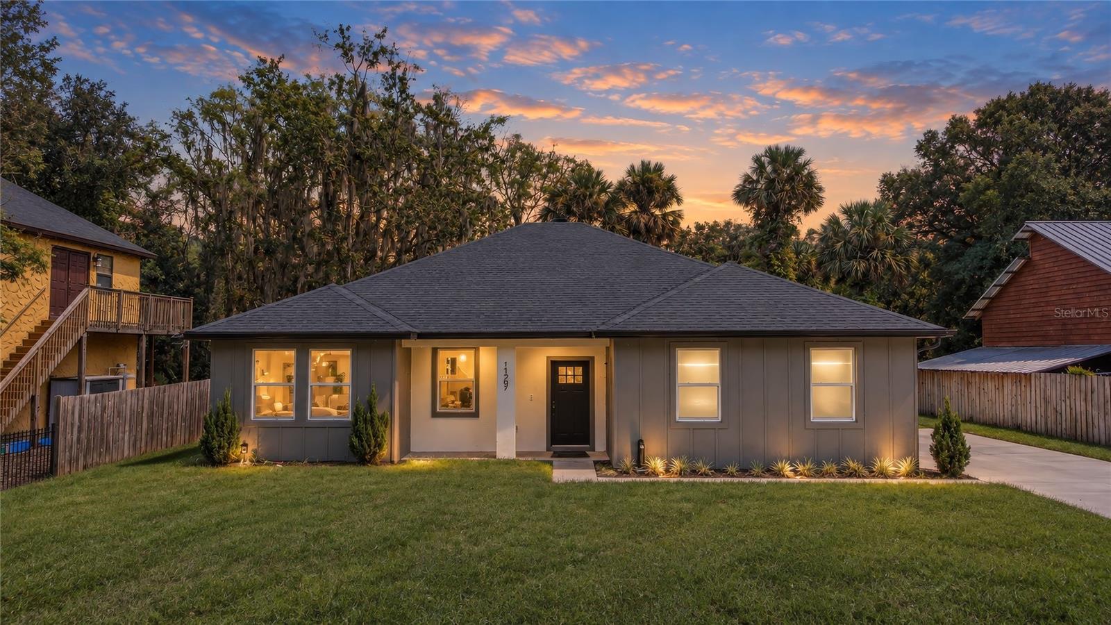 127 HIBISCUS LN