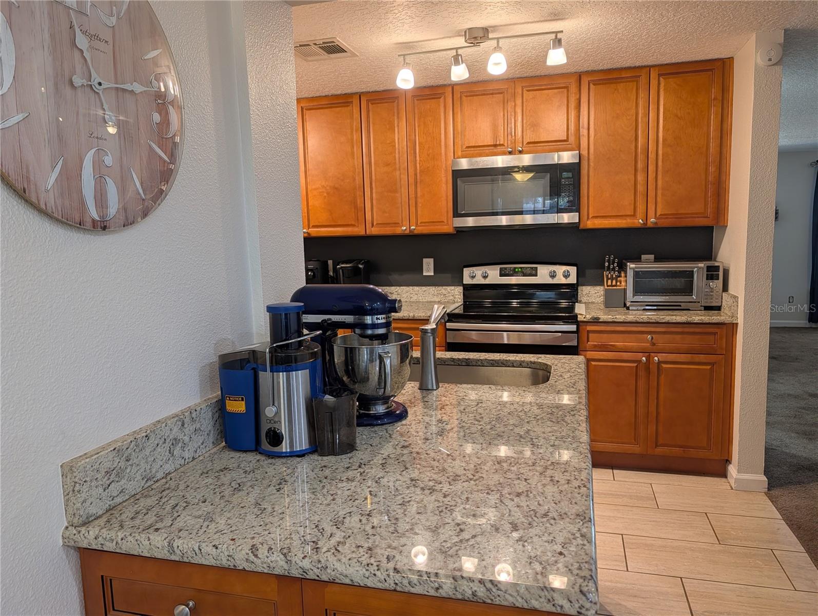 2455 KIMBERLY DR — photo 11