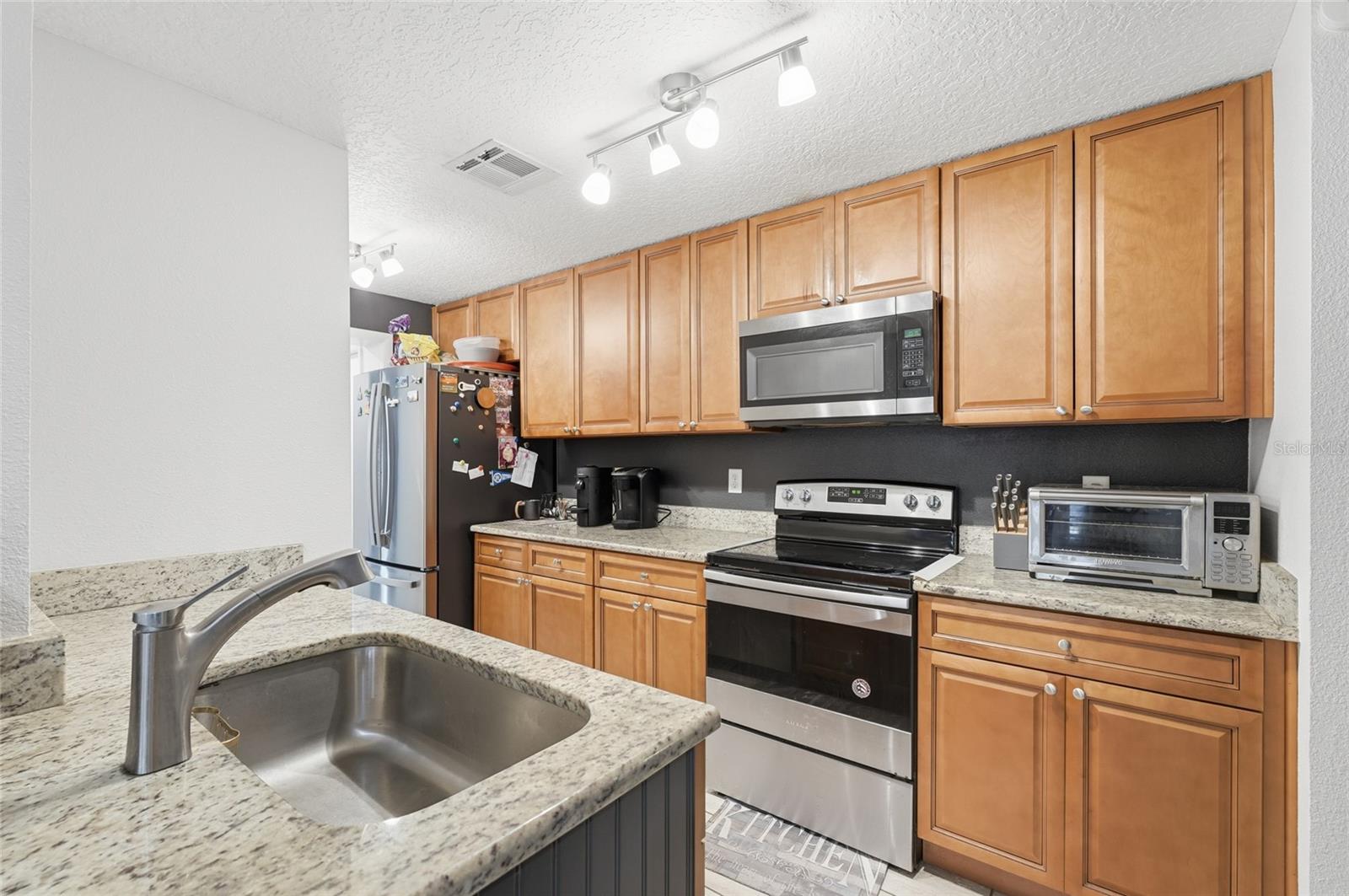 2455 KIMBERLY DR — photo 7