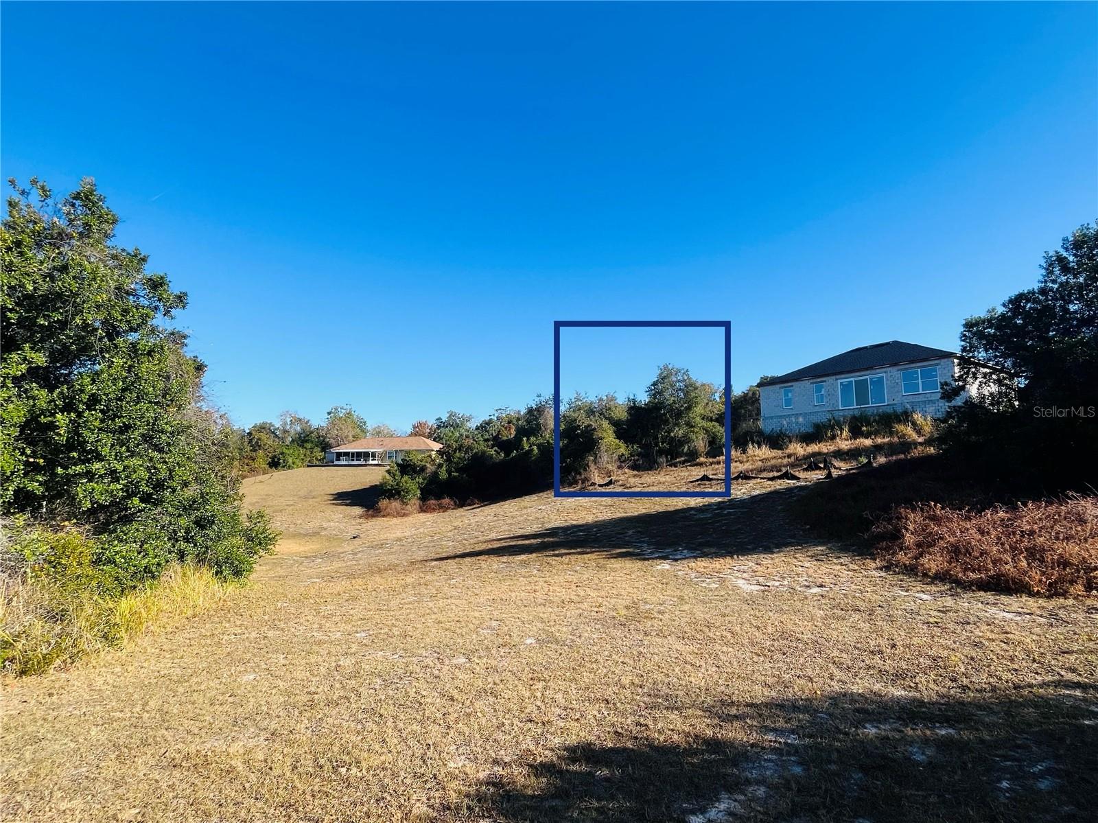 2106 E GLORIA DR — photo 2