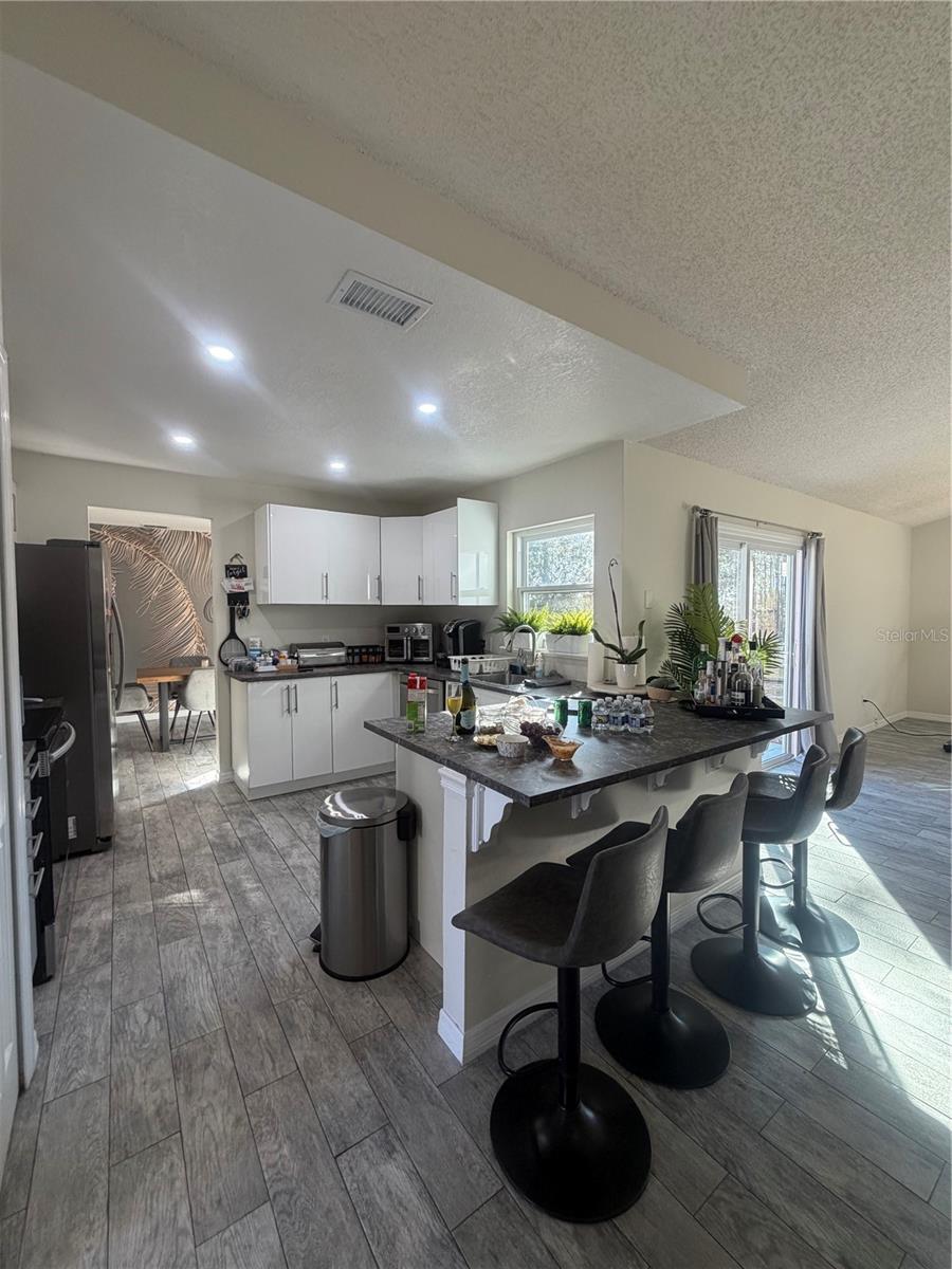 548 GLEN HAVEN DR — photo 11