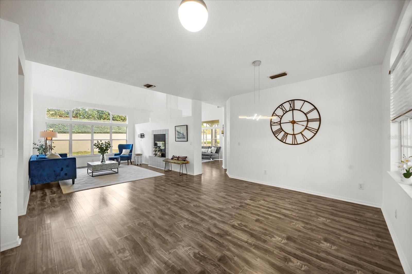 220 WIMBLEDON CIR — photo 5