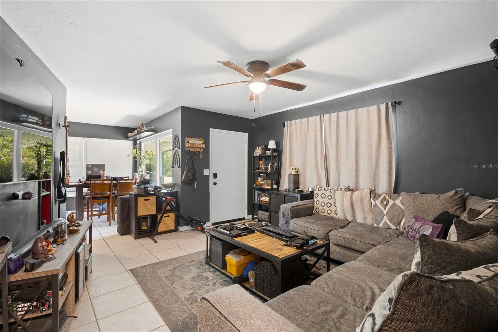 1552 ZINNIA DR — photo 10